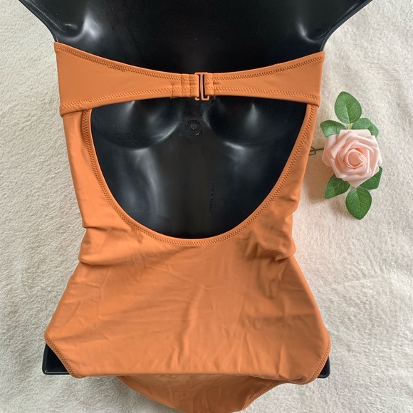 Aerie one-piece strapless swimsuit - Picture 6 of 9